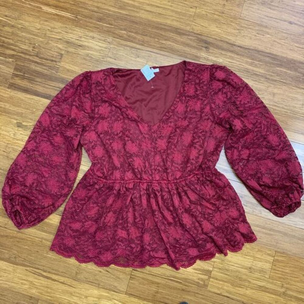 Maurices Top Womens 1X Burgundy Lace Peplum Blouse Long Sleeve V-Neck Romantic
